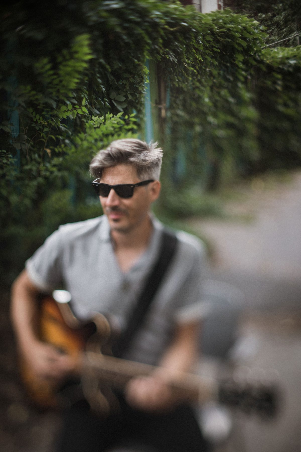 lepato à la guitare